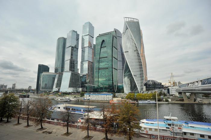 Столичные власти утвердили проект планировки пешеходного моста через Москву-реку