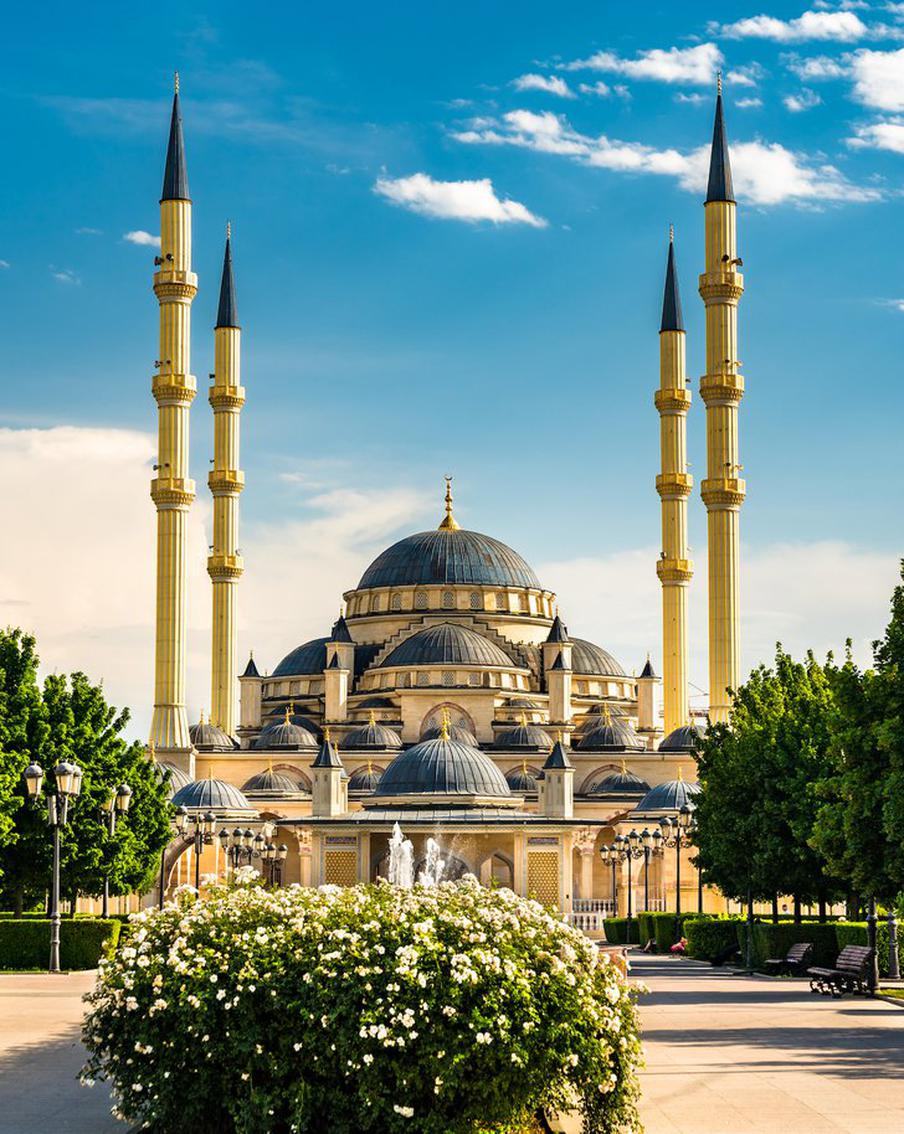 В Грозном чтут прошлое и заботятся о будущем. Metro рассказывает о тонкостях путешествия в столицу Чеченской Республики