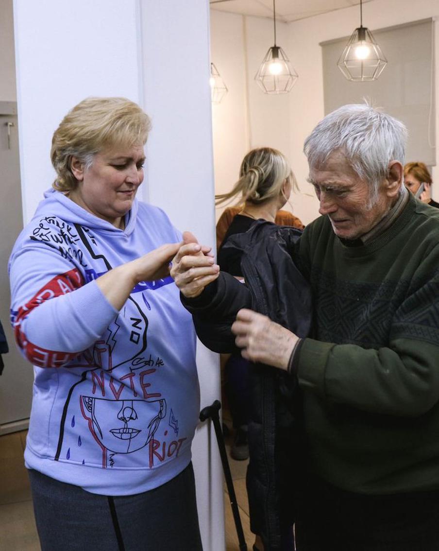 Зимой пенсионеры нуждаются в нашем тепле