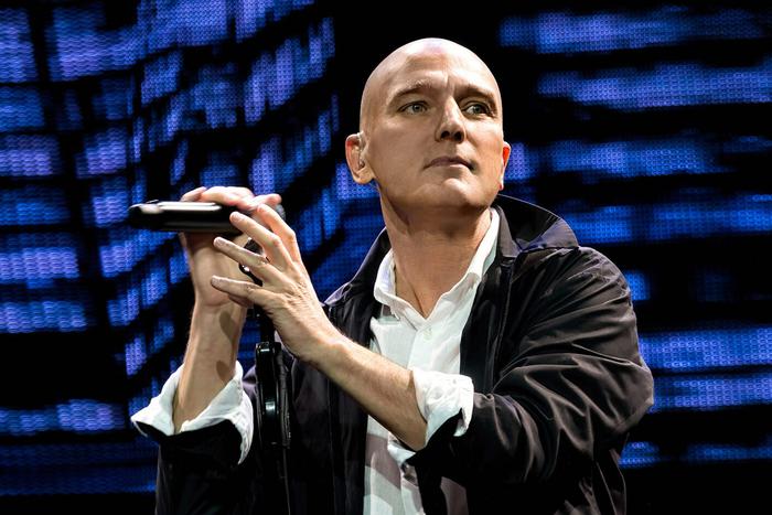 Работал на почте и хотел стать водителем. Музыкант и исполнитель Андрей Державин вспомнил юность