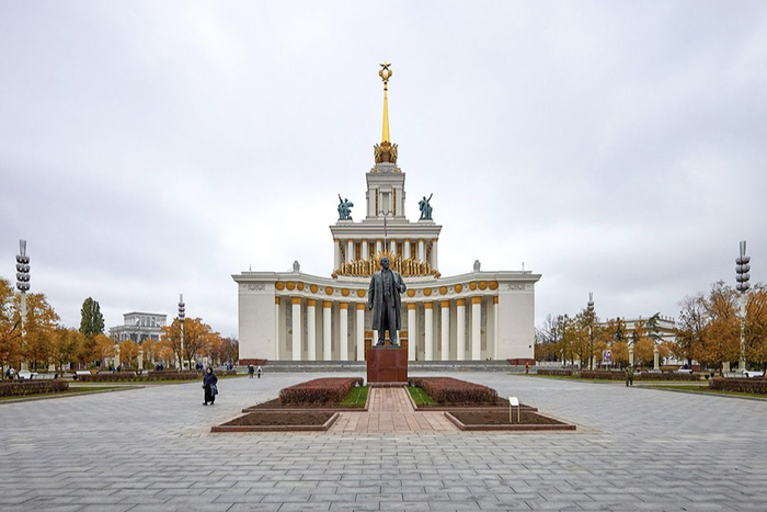 Собянин открыл обновленный павильон Республики Узбекистан на ВДНХ