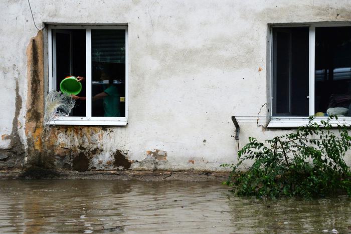 В Южно-Сахалинске ввели режим ЧС из-за экстремальных погодных условий