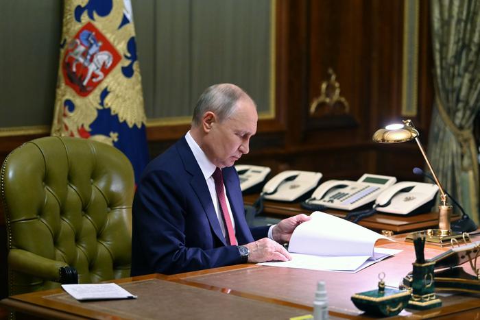 Сегодня день рождения Владимира Путина, президента Российской Федерации