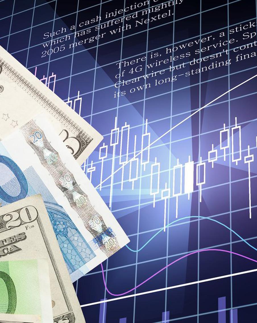 Курс доллара на Мосбирже поднялся выше 102 рублей