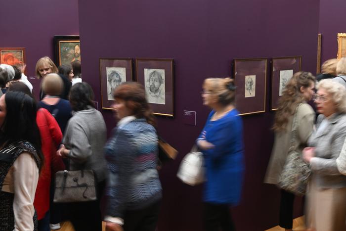 Третьяковка представила публике крупнейший экспонат