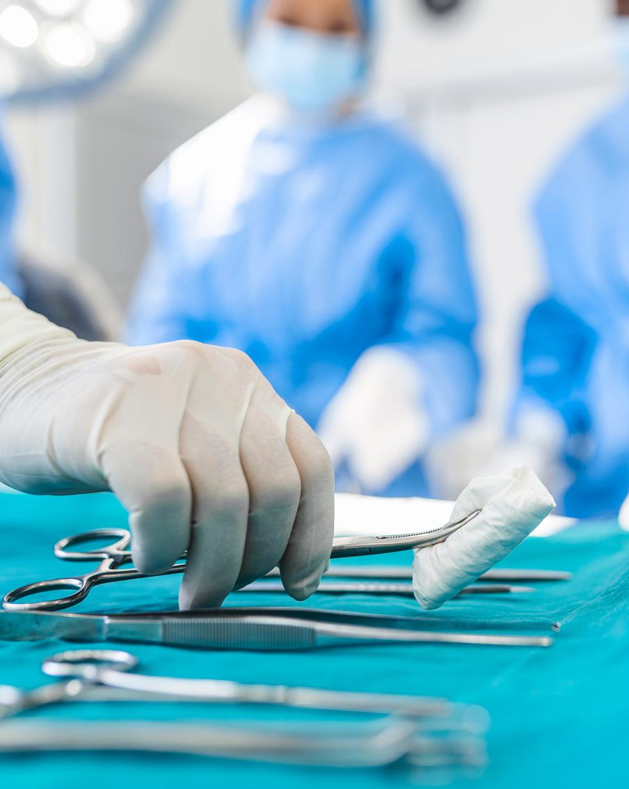 Омские врачи спасли мужчину, который сломал себе член во время секса