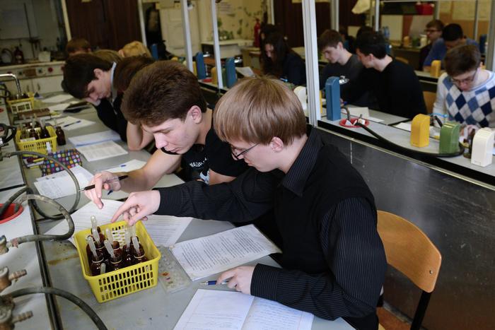 Олег Артемьев: Базу для технических профессий в Москве формируют со школьной скамьи