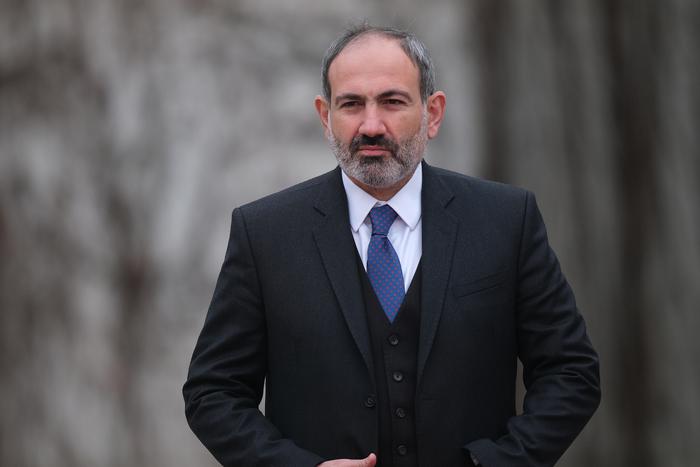 Почти 2,5 тысячи переселенцев из Карабаха покинули Армению, заявил Пашинян