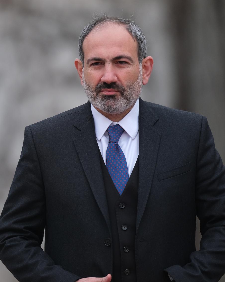 Почти 2,5 тысячи переселенцев из Карабаха покинули Армению, заявил Пашинян