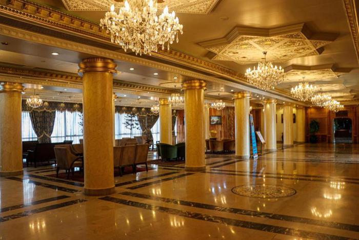 Роскошь, привидения на пятом этаже и тайная полиция: каким увидел западный журналист лучший отель Афганистана