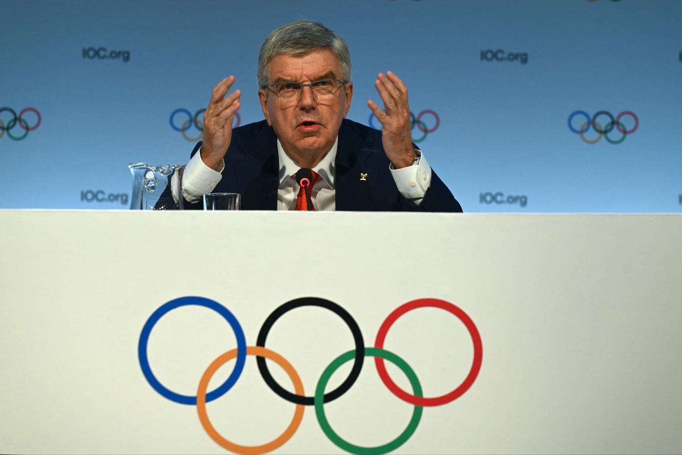 Бах заявил, что претендующие на допуск к Олимпиаде российские спортсмены не должны быть связаны с ОКР