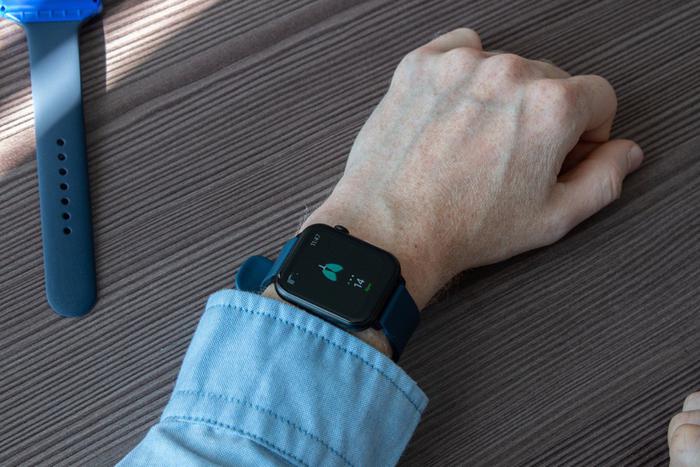 Российские учёные создали умный трекер, который способен анализировать сигналы нашего организма