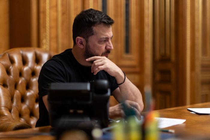 Запад предоставил Киеву в два раза меньше обещанных денег