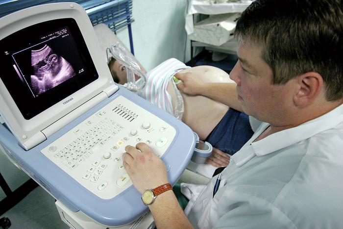 Учёные обнаружили, что сознание человека появляется до рождения