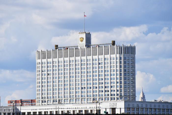 Правительство одобрило меры поддержки работающих родителей