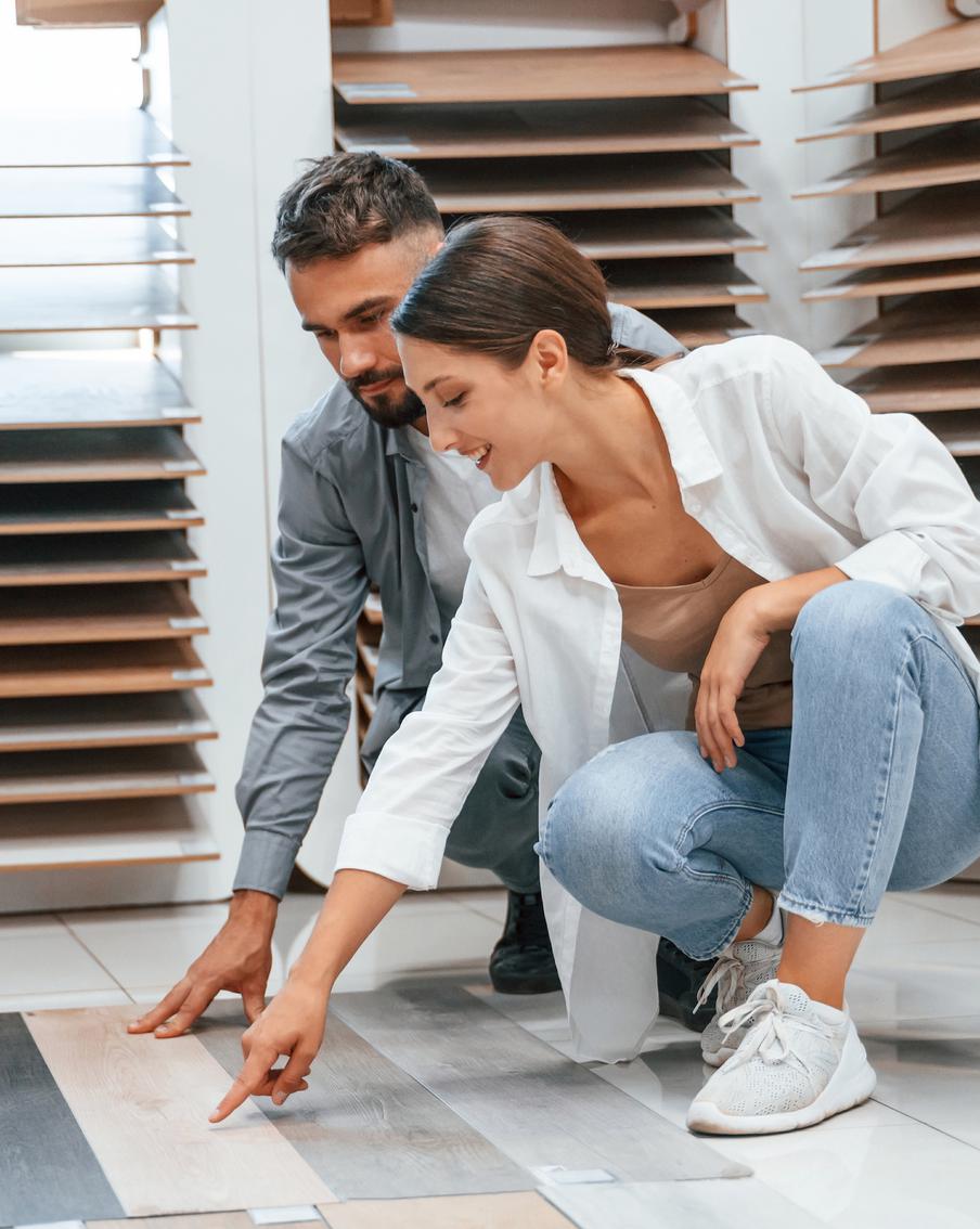 Паркет или ламинат: какой материал напольного покрытия выбрать