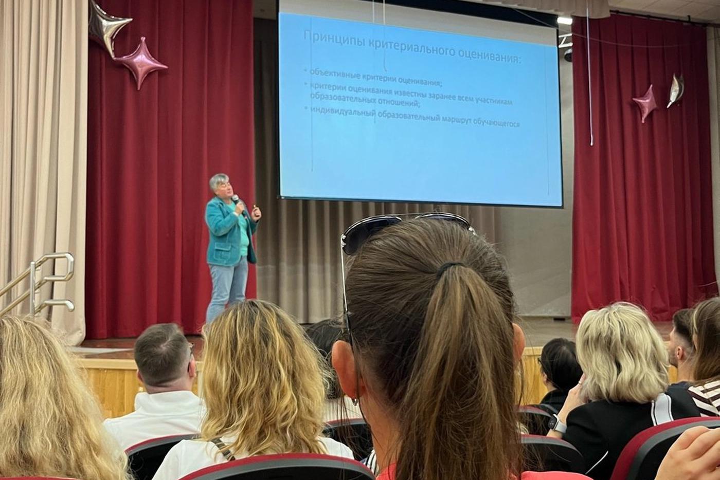 Эксперимент с оценками в московской школе родители восприняли в штыки