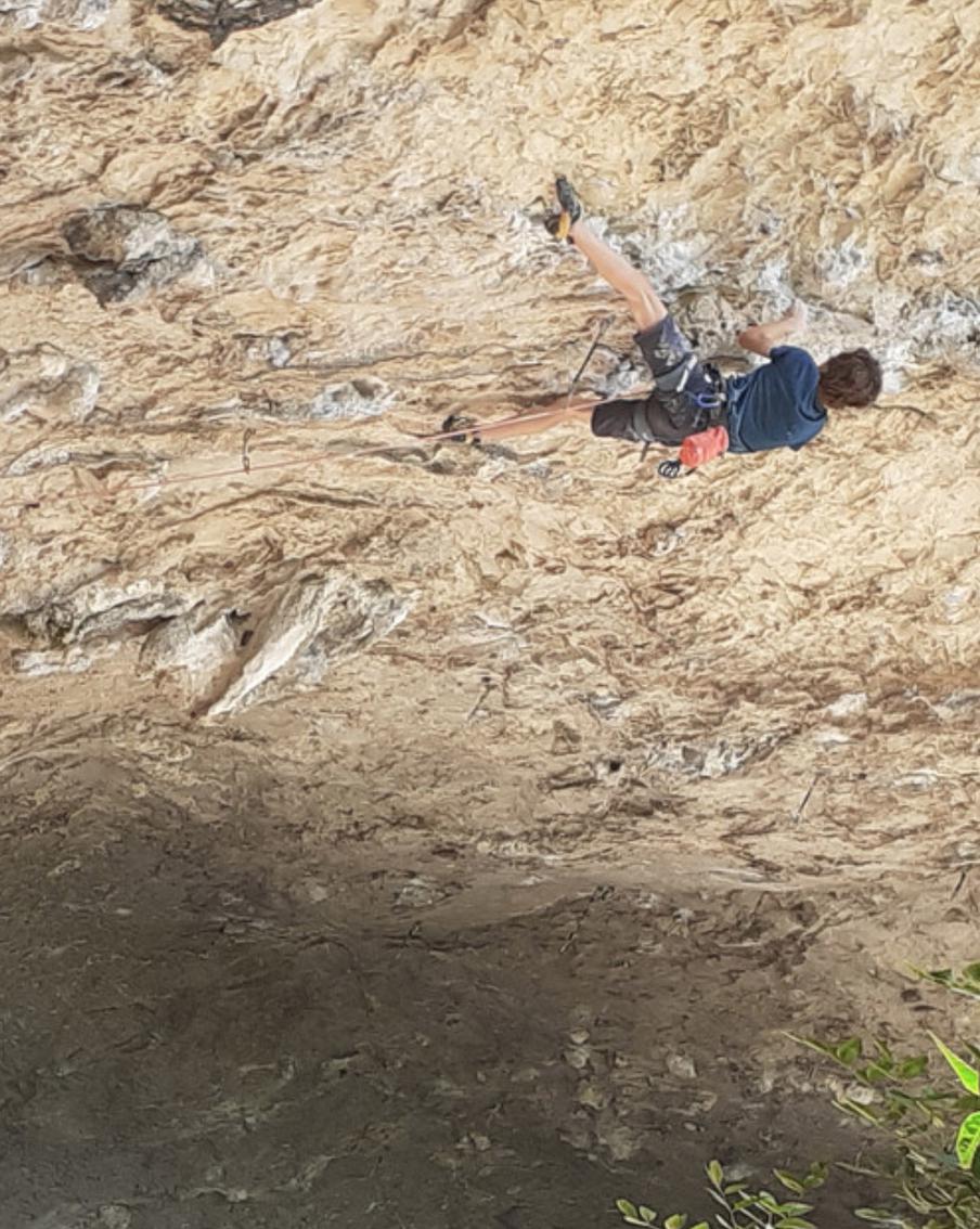 Элиаш Кисела прошёл скалолазный маршрут высокого уровня сложности  Procesor