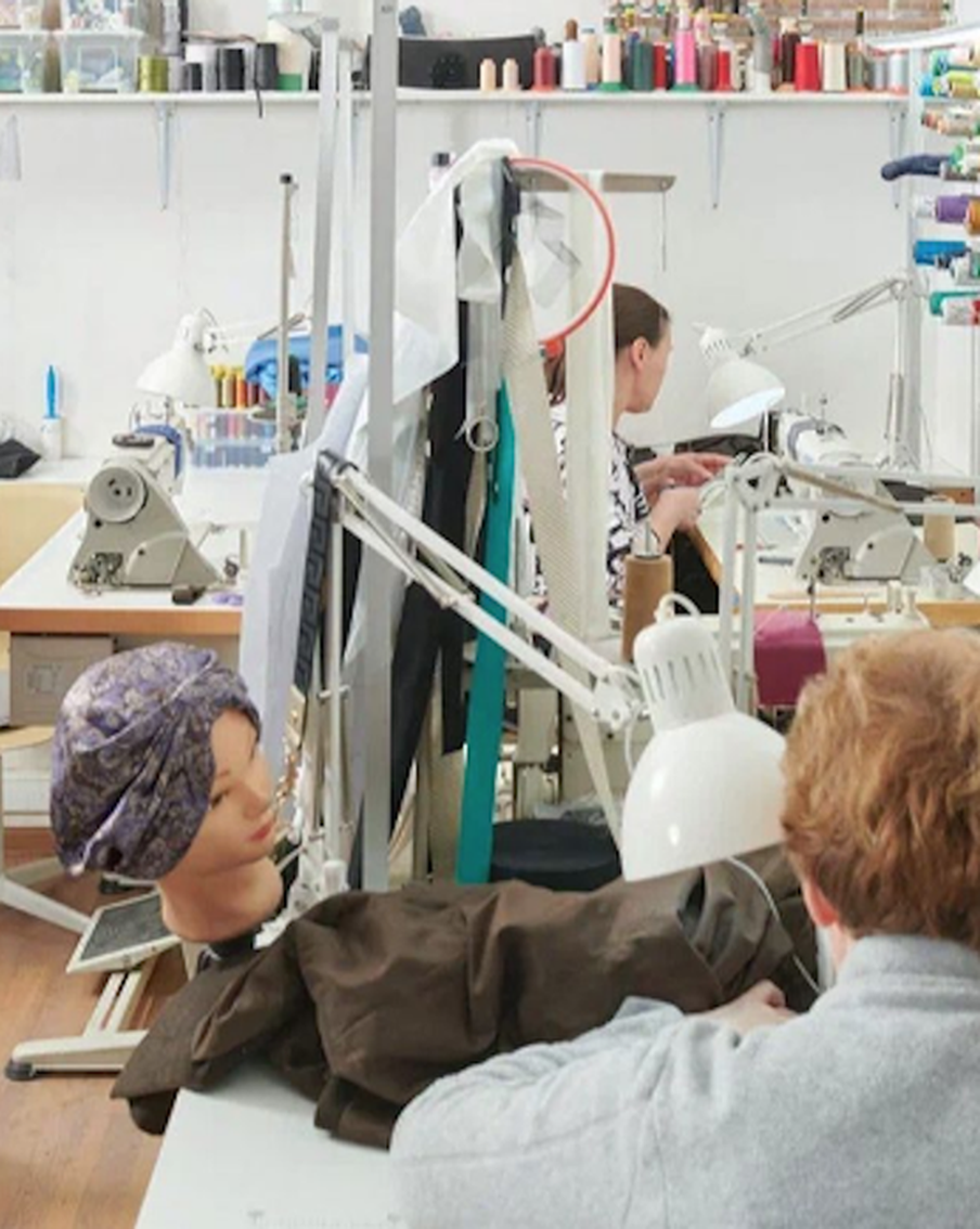 Городские предприятия выпустили с января по август двести восемьдесят три женских и мужских костюма и пиджака