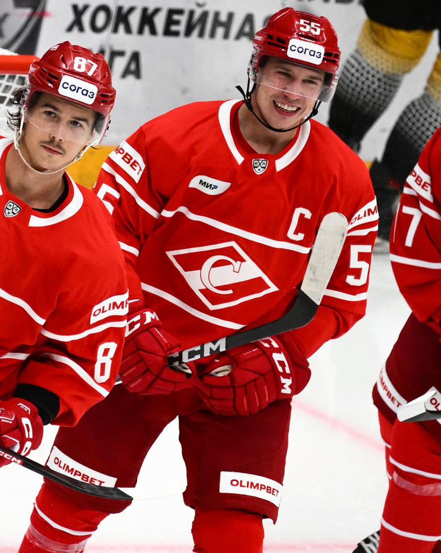 В новом сезоне КХЛ "красно-белые" уже переписали историю: в чём причины резкого взлёта "Спартака"