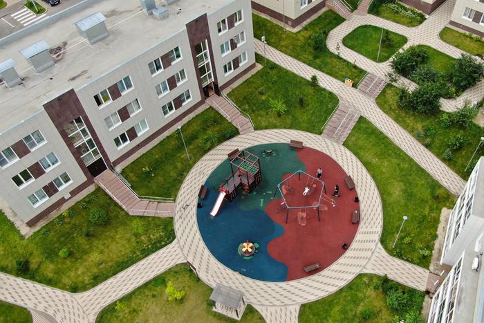 Возвели дома, возведите и социальную инфраструктуру. Как работает этот принцип в Москве