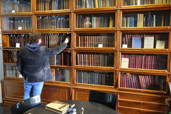 "Она говорила, что хочет покончить с собой": в Москве пропала одна из руководителей Исторической библиотеки