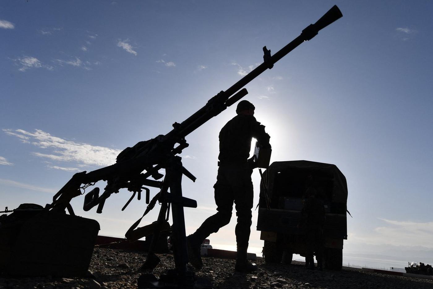 Советник главы ДНР Гагин: российская армия успешно продвигается по всей линии фронта