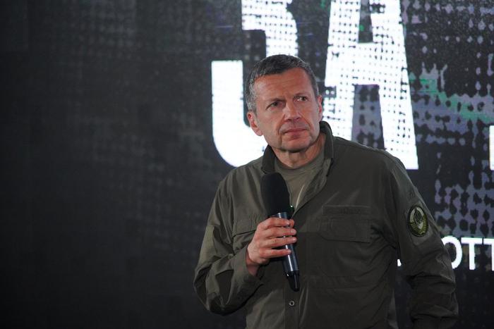 Соловьёв извинился перед Захаровой за оскорбления