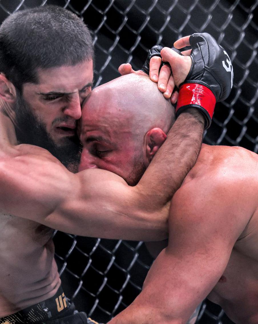 "Это был удар под Волкановски": эксперт объяснил, почему Махачев – номер один в лёгком весе