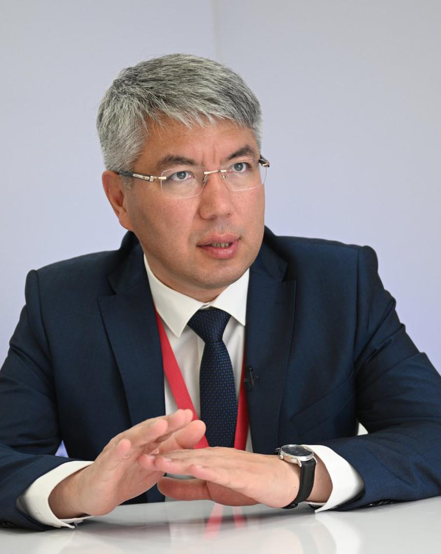 Глава Бурятии ответил экс-послу Израиля, назвавшего бурят "психопатическими животными"