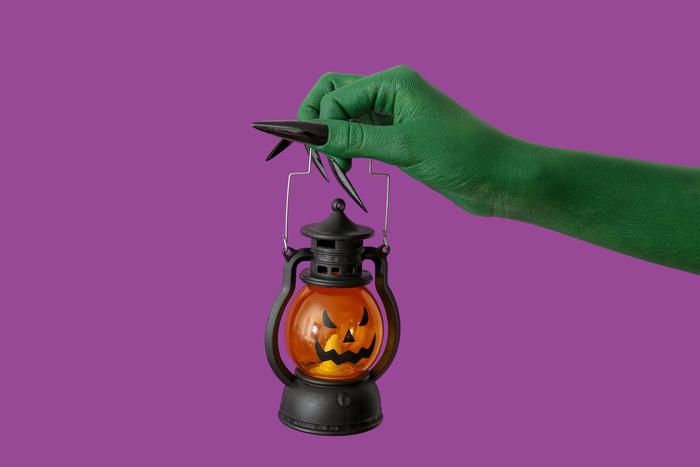 Страшно, стильно, ярко: выбираем дизайн ногтей на Хеллоуин