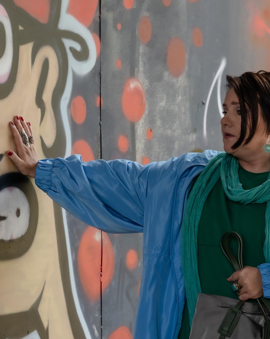 "Стой! Не то мама будет гадать". Как снимался детектив о полицейском и его маме, обладающей необычным талантом