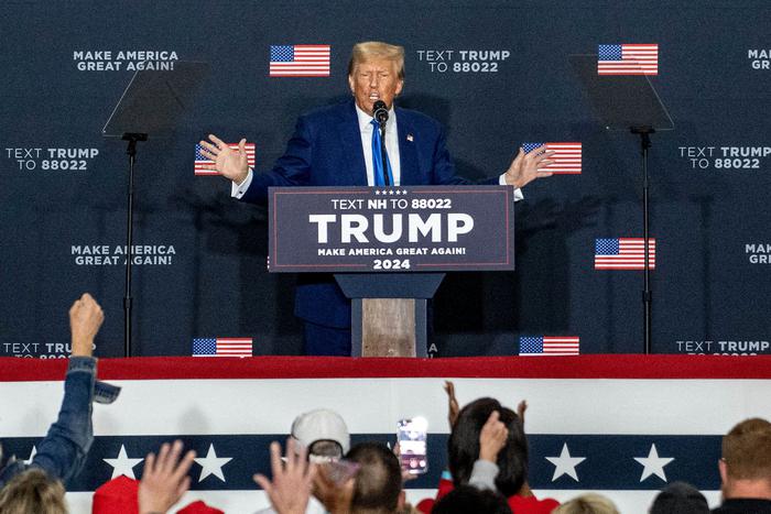 Трамп обвинил Россию в краже у США "супер-пупер-ракеты"