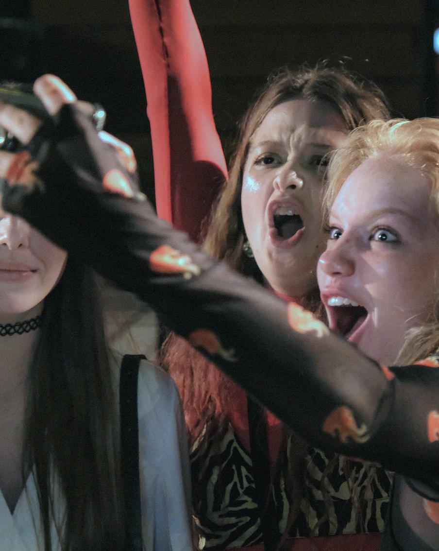 Три подруги-нимфы рвутся в Москву, но их немного заносит на поворотах