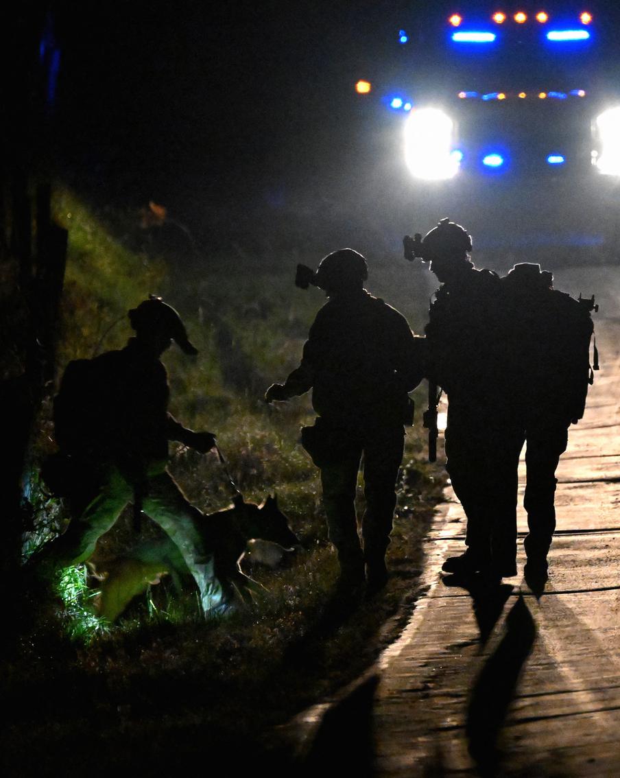 Полиция США продлила поиски стрелка из Льюистона в штате Мэн ещё на одну ночь