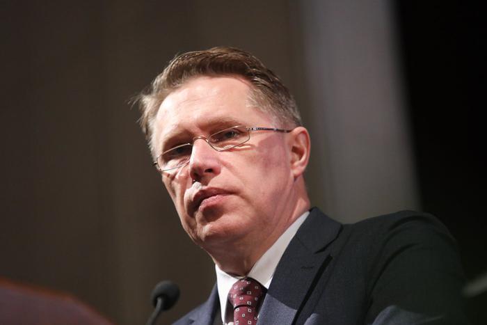 Мурашко заявил о росте заболеваемости коронавирусом в России