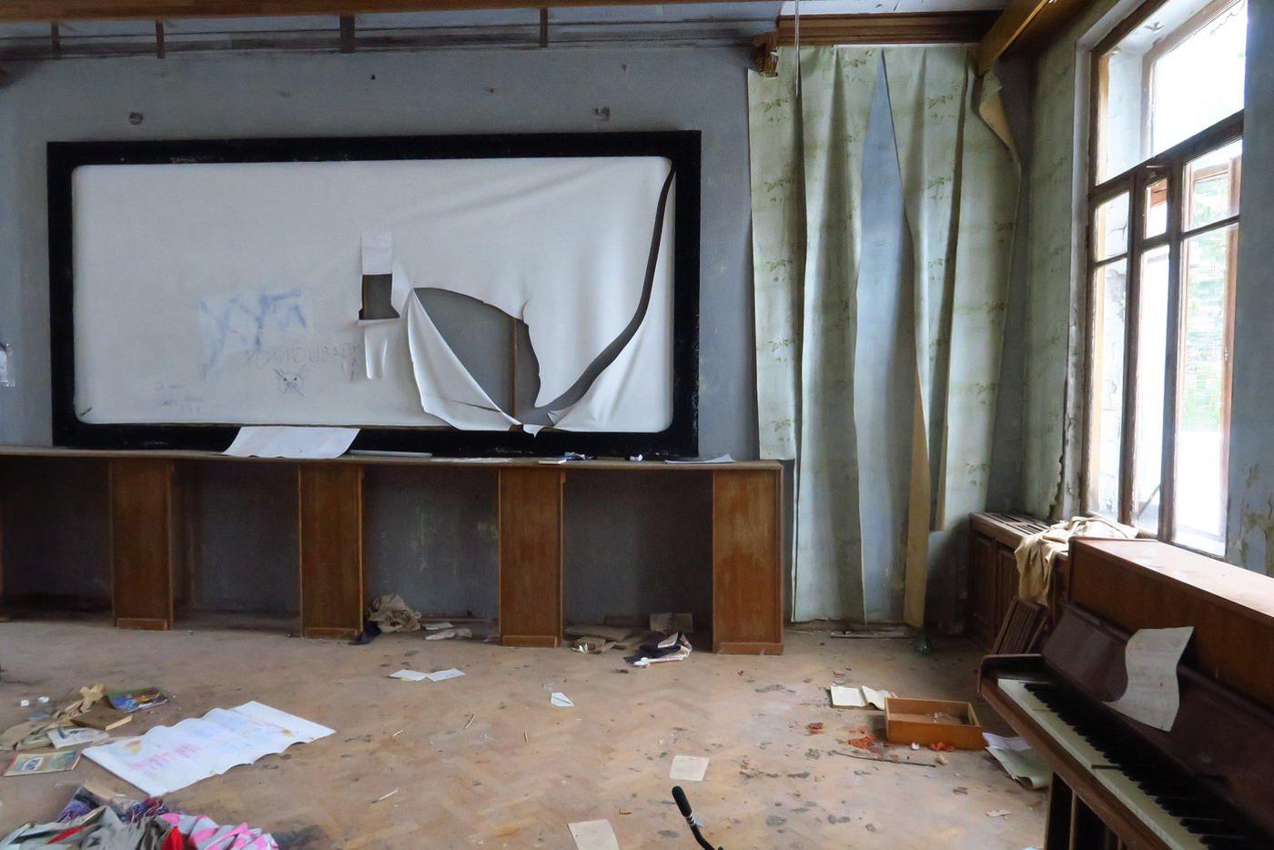 В бывшем партийном конференц-зале были библиотека, читальный зал и кинозал детского онкодиспансера.