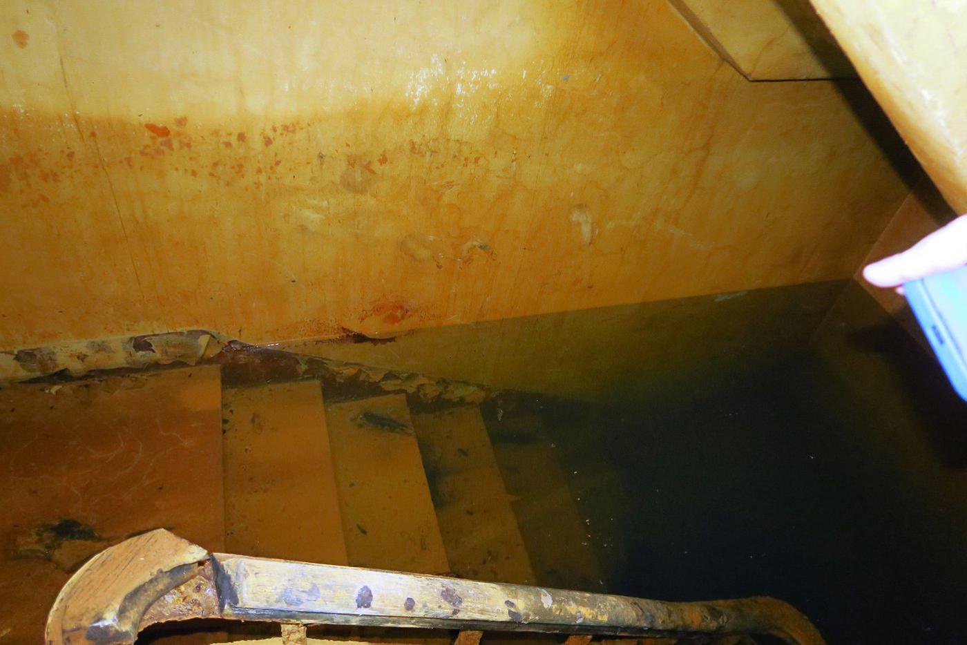 Грунтовые воды затопили бункер.