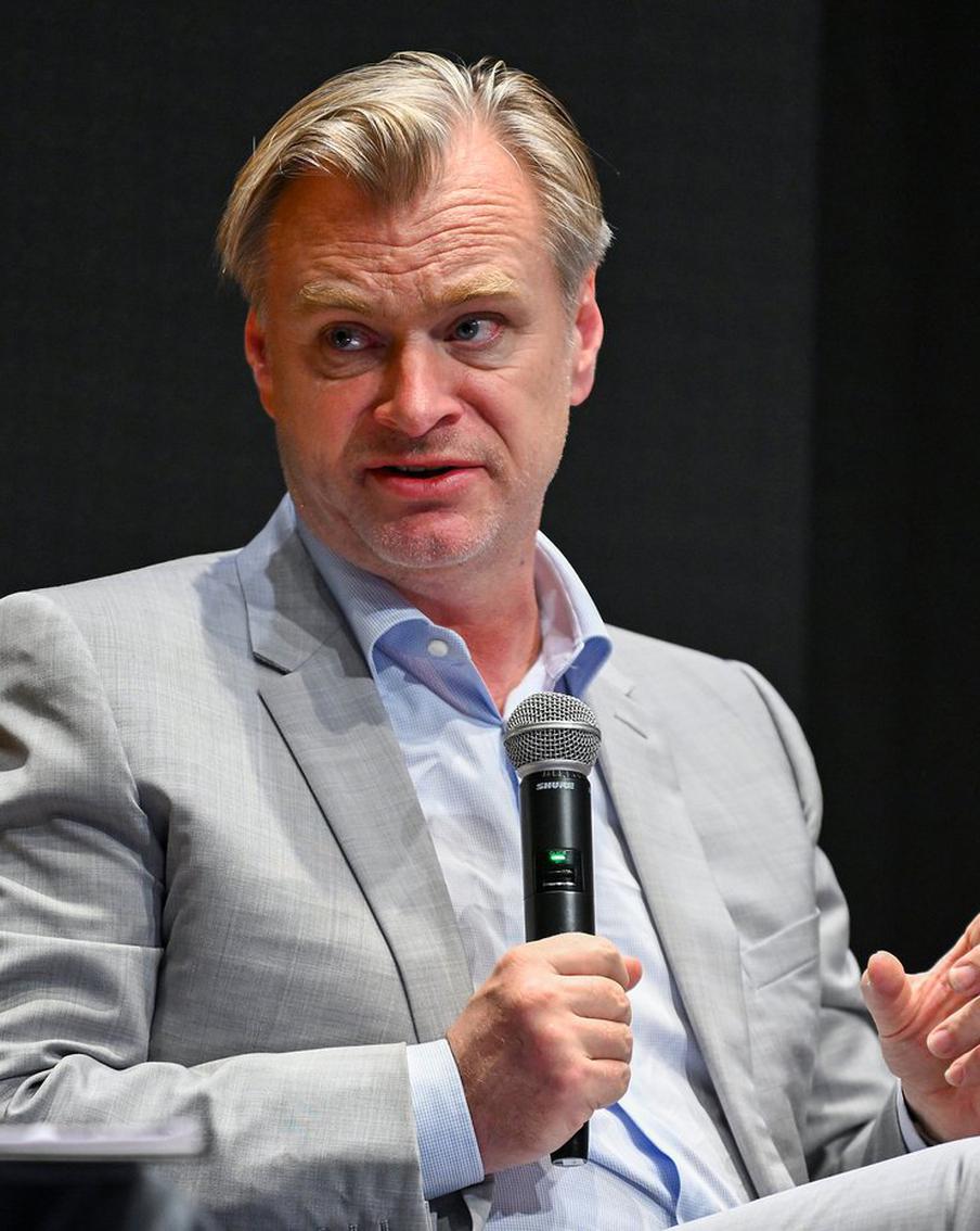 Кристофер Нолан не любит термин "байопик" &nbsp;и говорит, что он "совершенно не подходит к жанру"