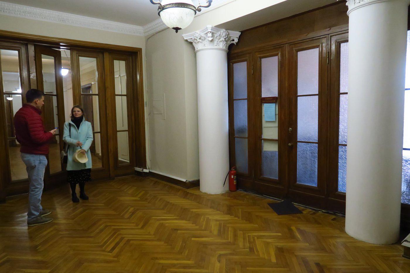 Вход в Совет ветеранов в 1 подъезде.