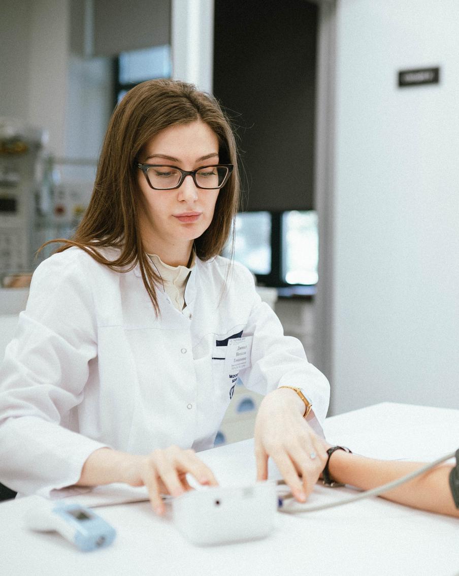 Как Снегурочкой работать, но только с врачами: в чём особенности работы "симулированного пациента"