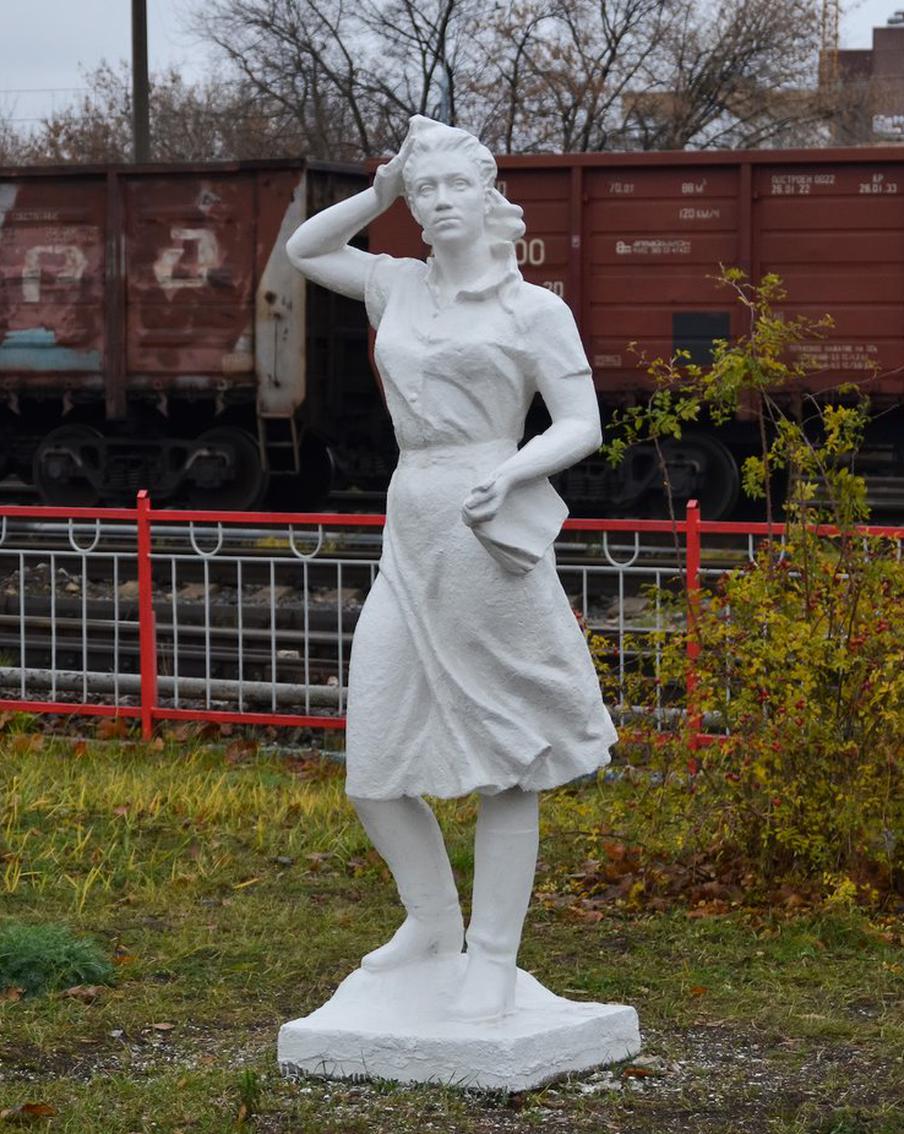 В Люблино пропала и нашлась любимая скульптура железнодорожников