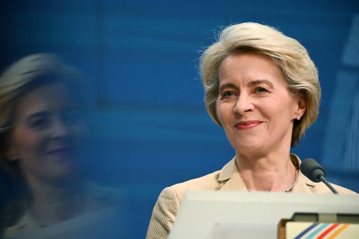 Конфликт между Зеленским и Залужным острее, Польша наращивает военную мощь: хроника очередных событий украинского кризиса