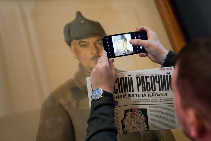 Простой рабочий и ценитель искусства: в Кремле открыли выставку о Клименте Ворошилове