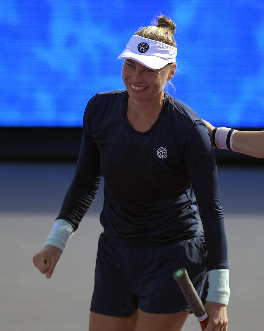 Вера Звонарёва не собирается уходить на пенсию: россиянка выиграла парный Итоговый турнир в 39 лет