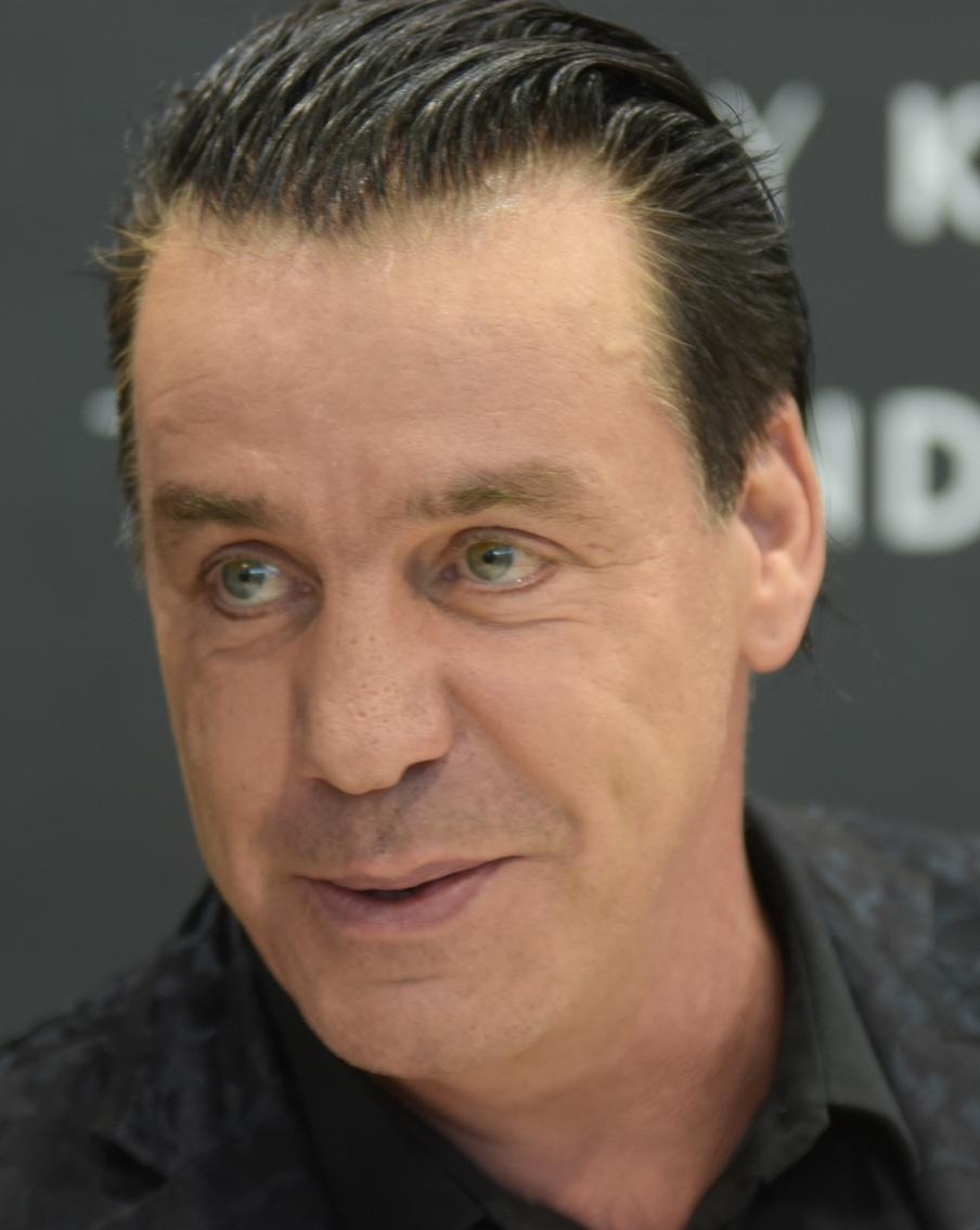 Тилль Линдеманн презентовал дебютный сольный альбом "Zunge"