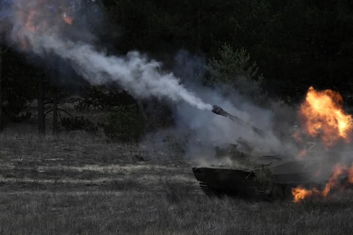 Российские военные начали применять управляемый снаряд "Краснополь"