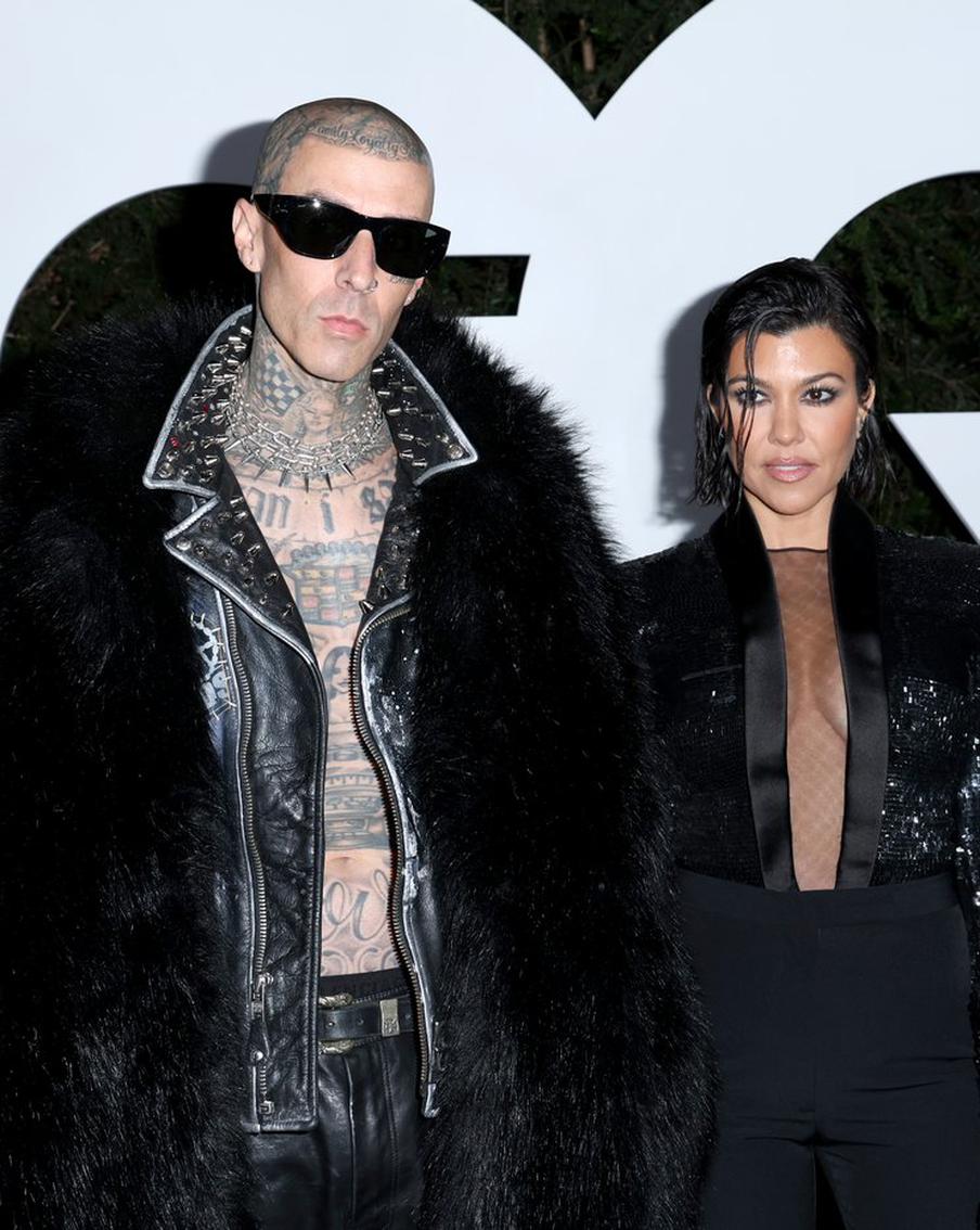 У барабанщика Blink-182 Трэвиса Баркера и модели Кортни Кардашьян родился ребёнок