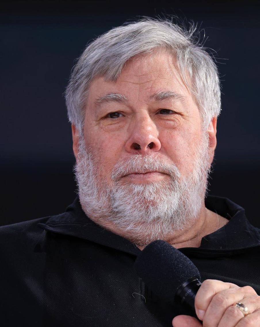 Одного из отцов-основателей Apple экстренно госпитализировали