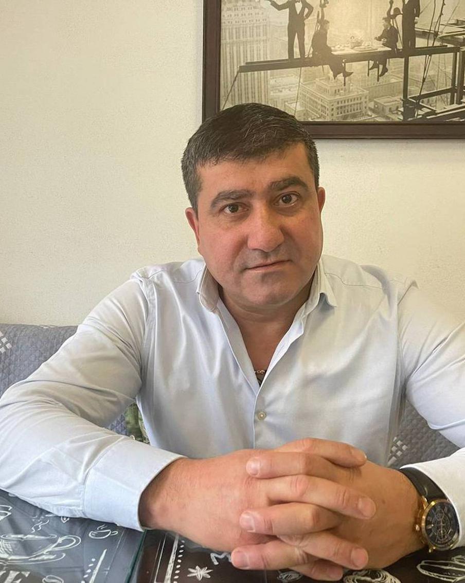 "Ты дурак – сказал я ему": как азербайджанец-герой наехал на человека с ножом в Люберцах
